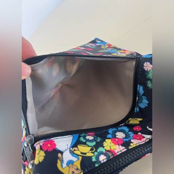 Kipling X Disney Alice In Wonderland Printed Alvar Crossbody Bag - Picture 15 of 15